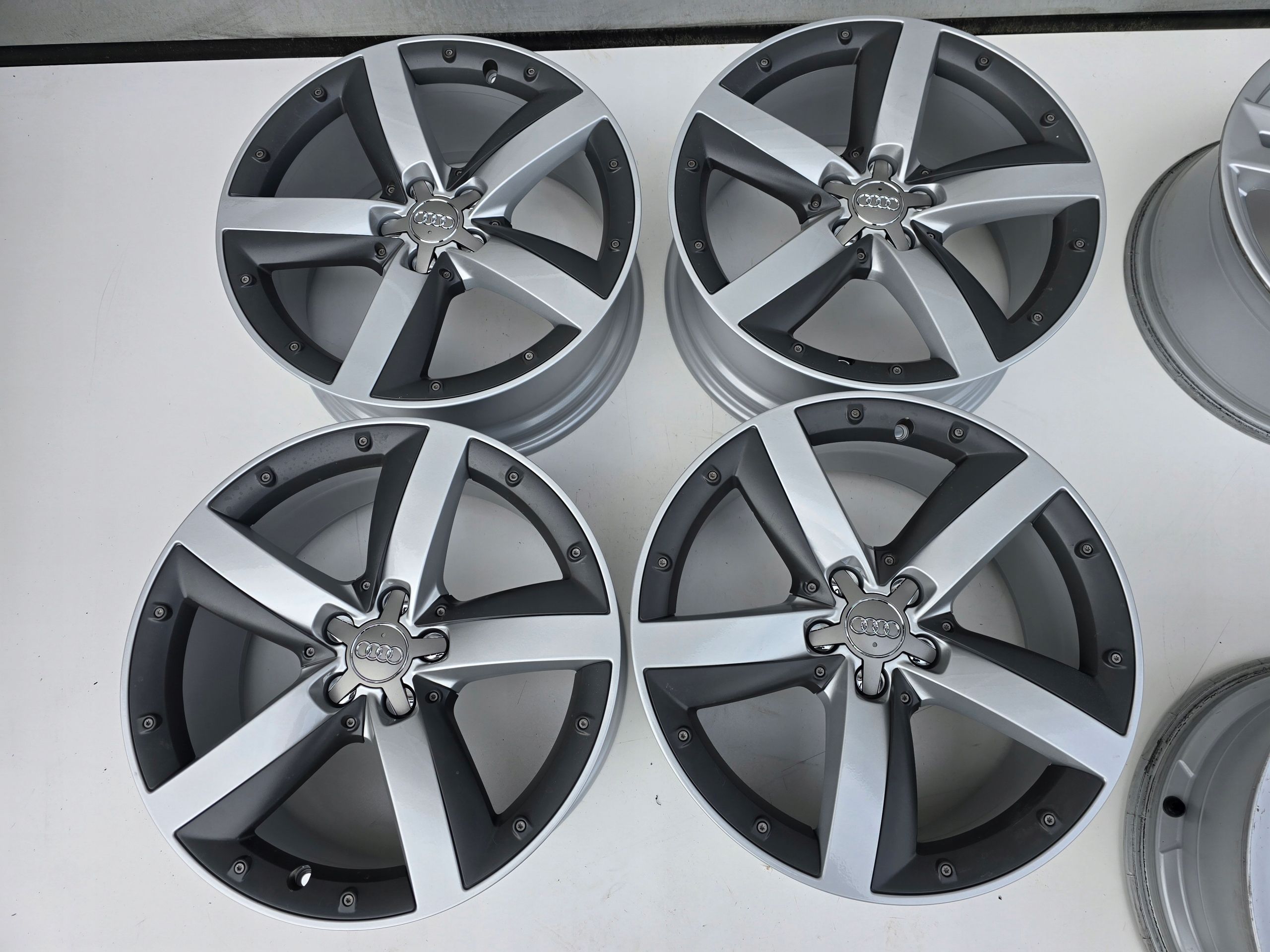 Audi A1 8X0 s line 5x100 17'' ET36