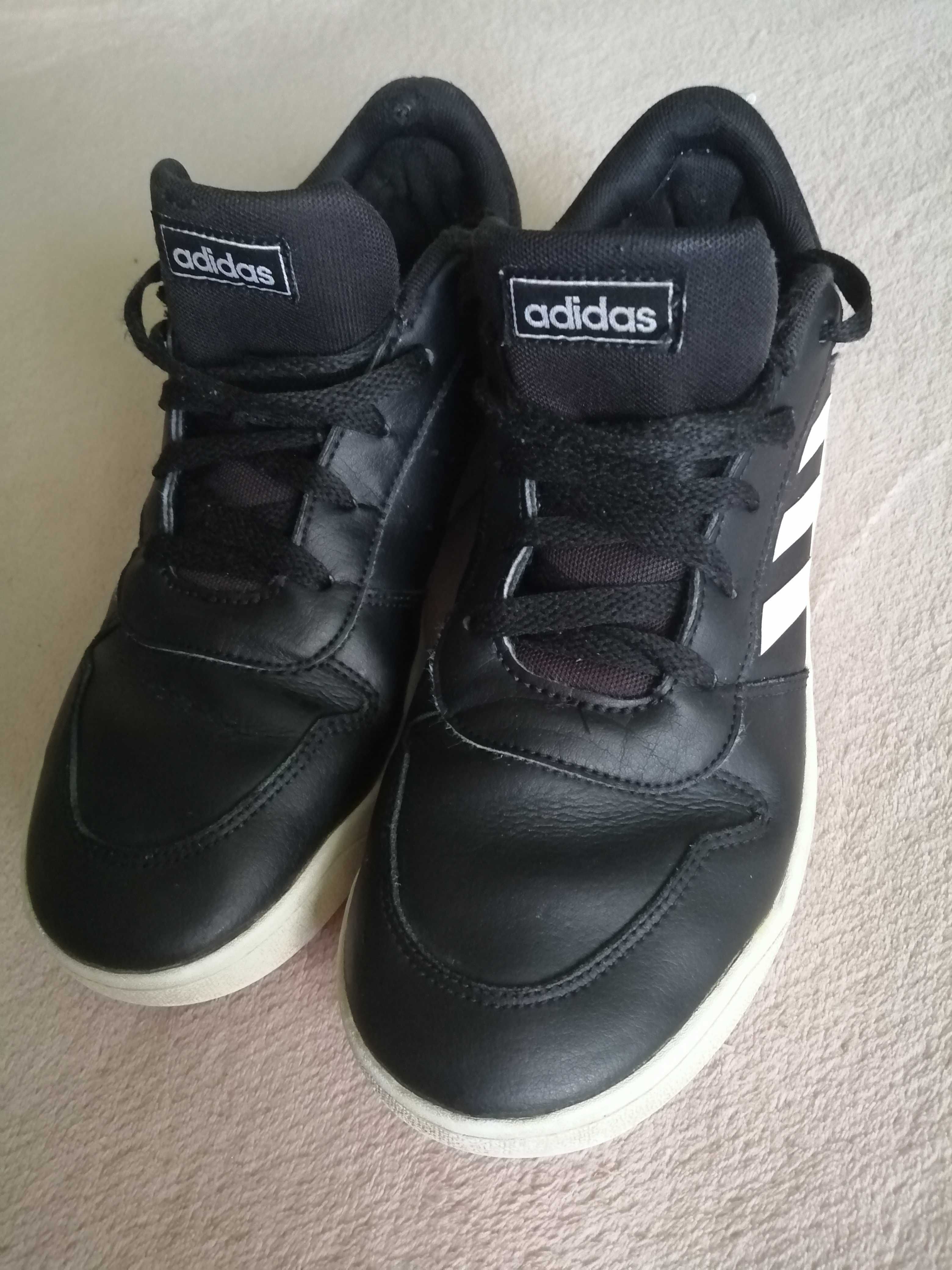 Buty firmy ADIDAS