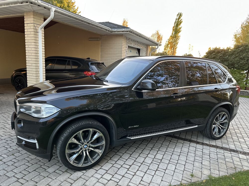 Продам BMW X5  3.0 diesel, (30D) pnevma.