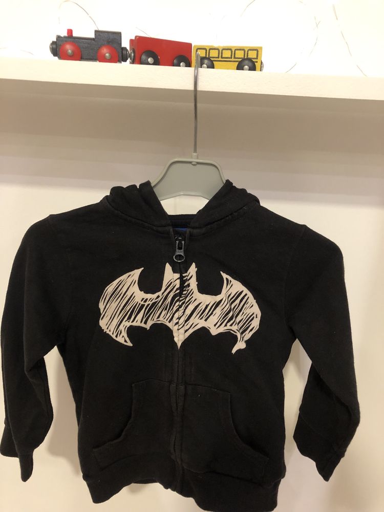 Bluza chłopięca Batman czarna z kapturem na zamek