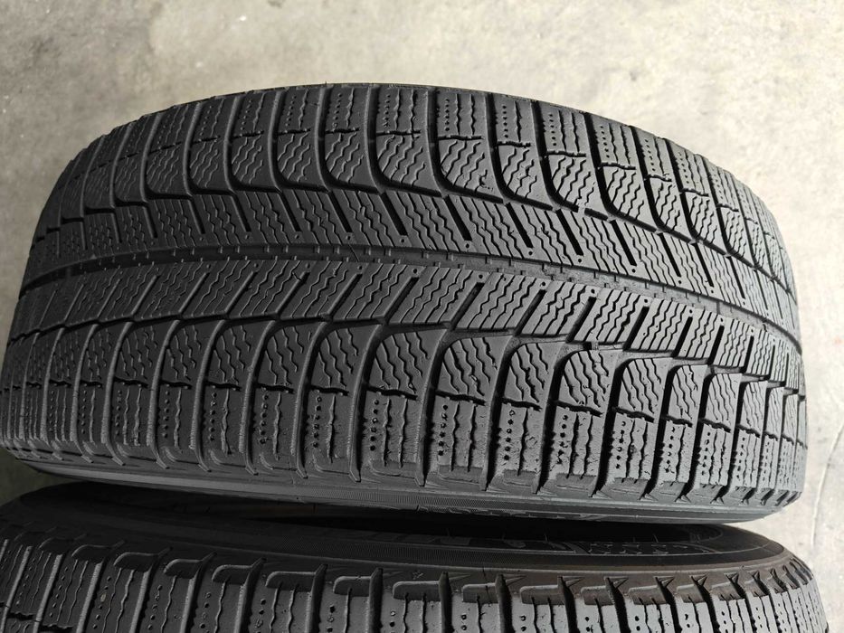 R17 215 55 шини зимові Michelin X-Ice добрий стан