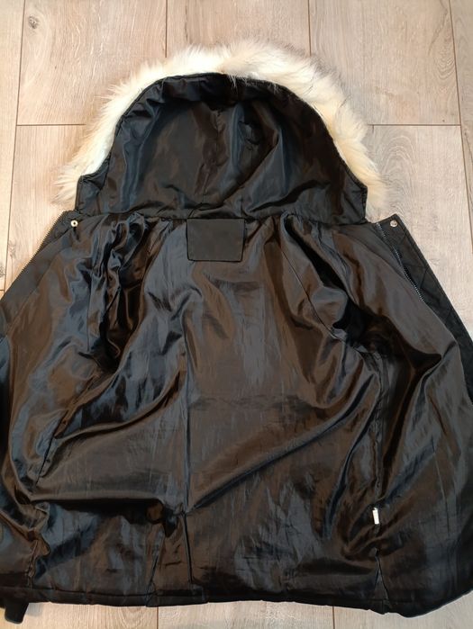 Жіноча куртка осіння розмір M