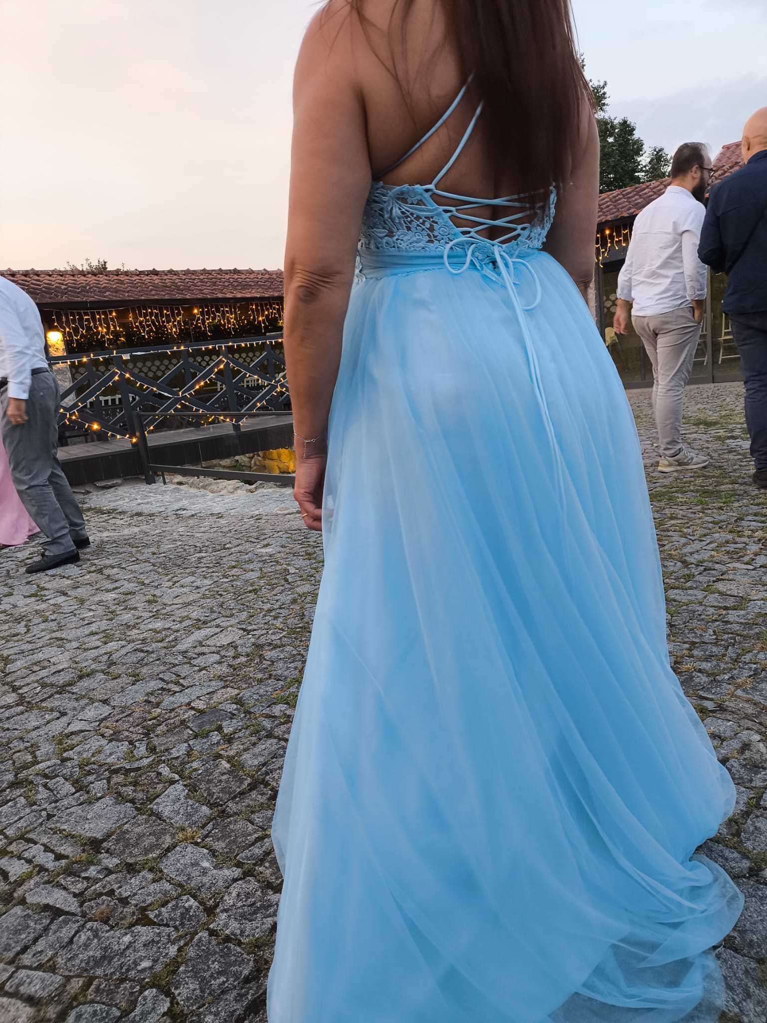 Vestido de cerimónia azul pastel