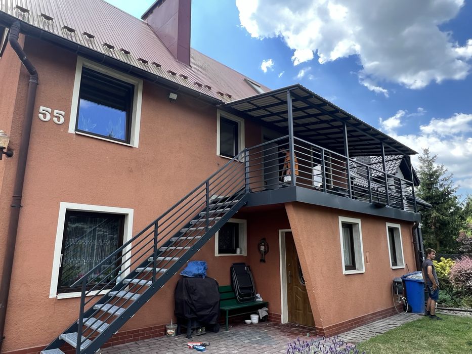 Taras balkon schody zewnętrzne