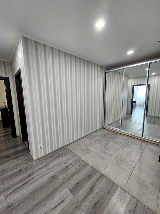 Сдам 2х кімнатну квартиру вул. ВОСКРЕСЕНСЬКА 18Б  жк Паркові озера