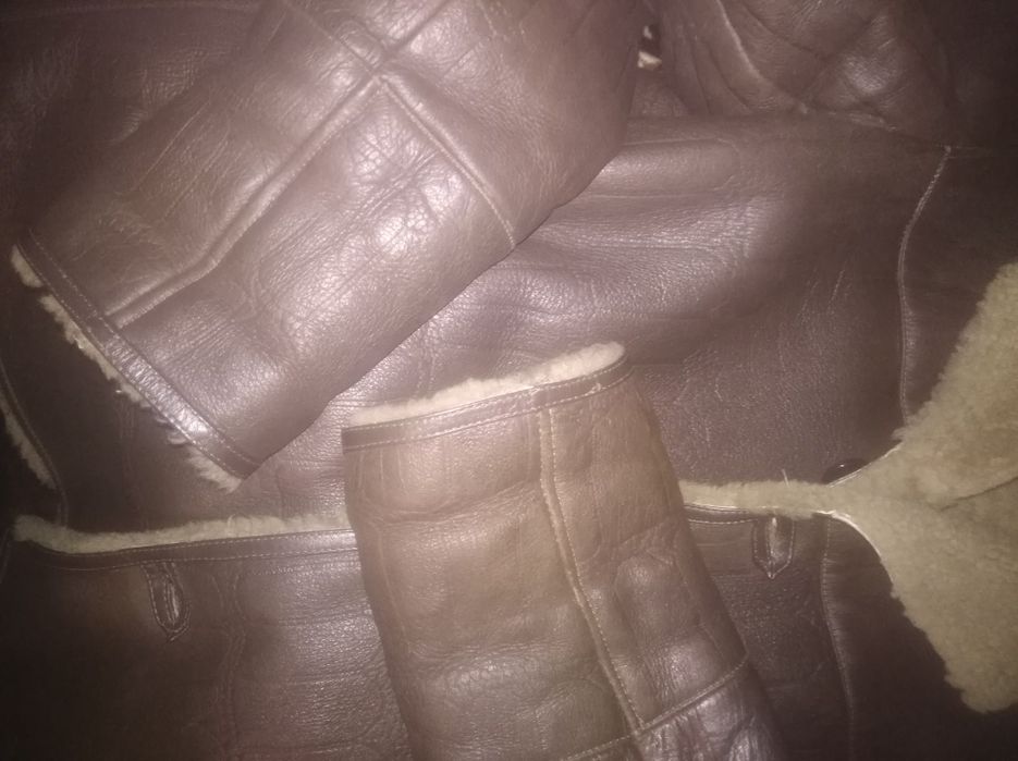 Дубленка кожаная с натуральным мехом.