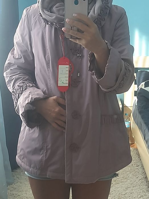 Жіноча осіння куртка