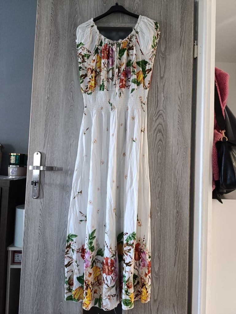 Sukienka w biała w kwiaty r L/XL 100 bawelna