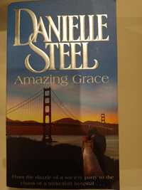 Książka Danielle Steel  Amazing Grace po angielsku