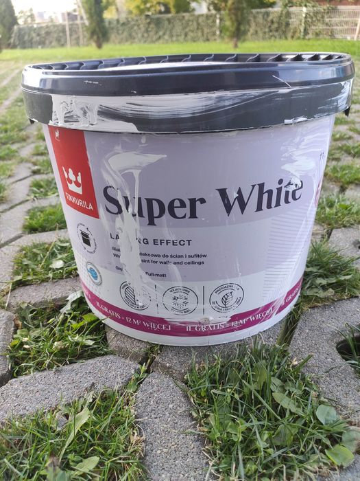 Farba Tikkurila Super White Lasting effect prawie cała. Ok 10L