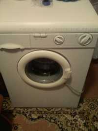 Продам стиральную машину.