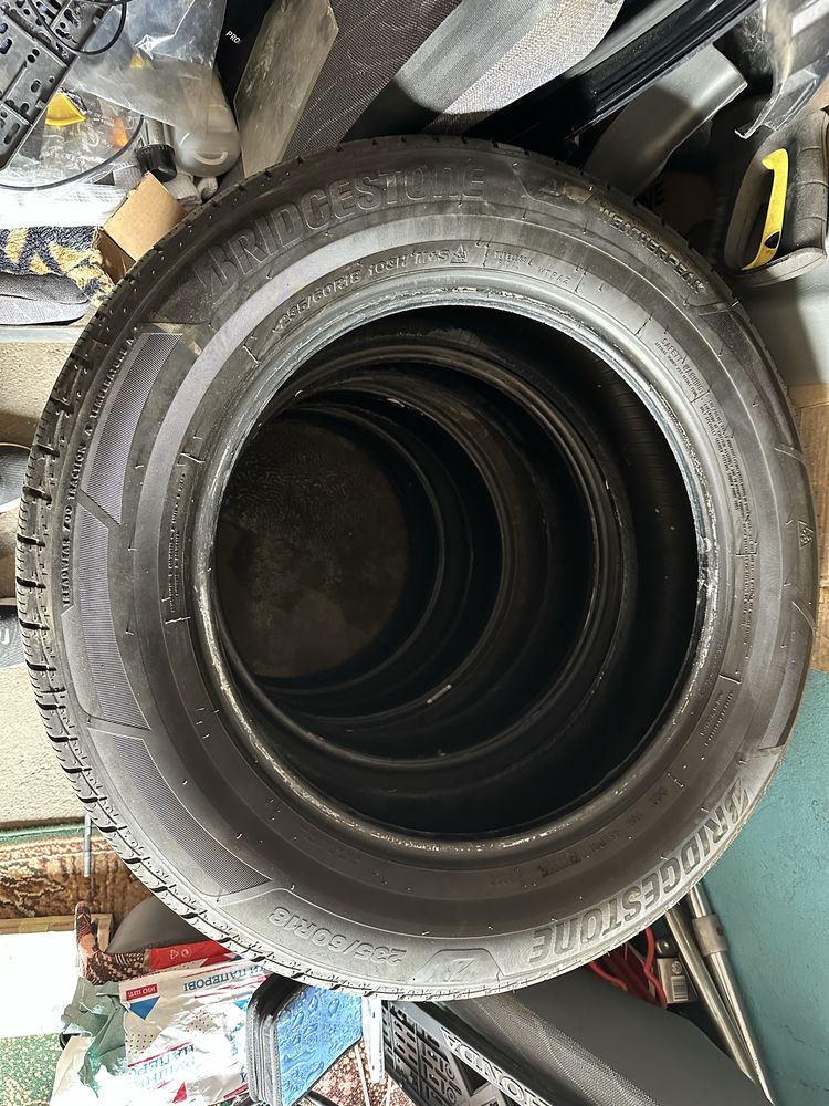 Всесезонна резина Bridgestone 235.60 r18