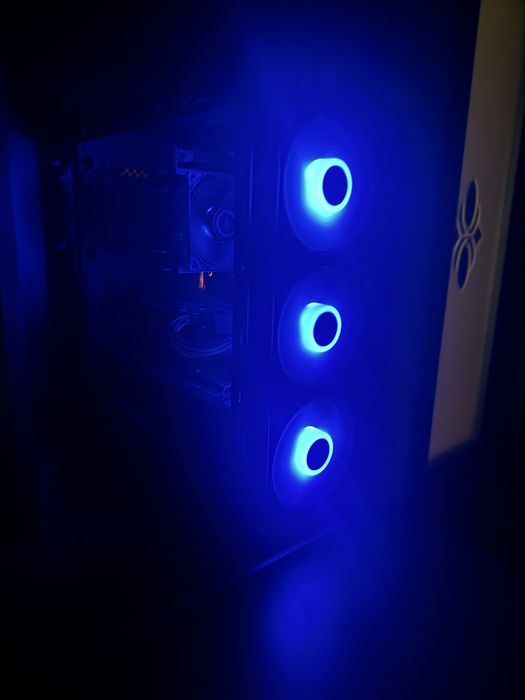 Компʼютер на базі RTX2060, Ryzen 5 3600, 16GB, 1TB.