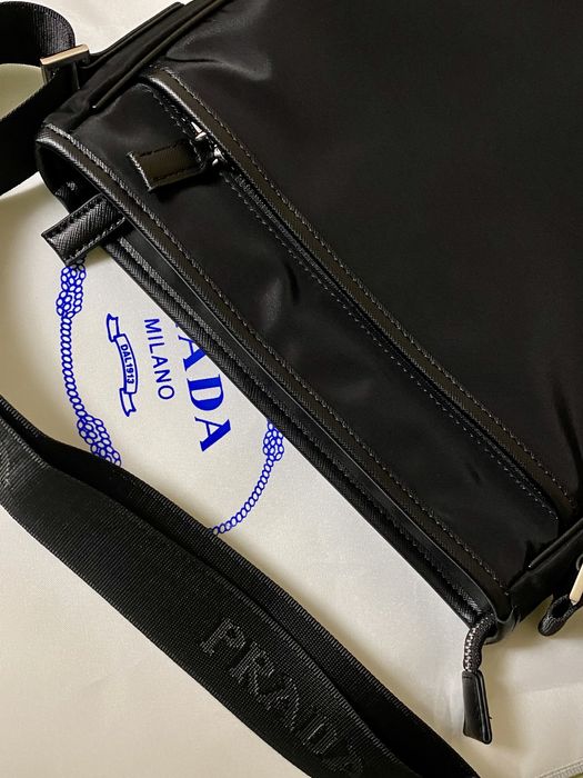 PRADA Re-Nylon Messenger Bag Black