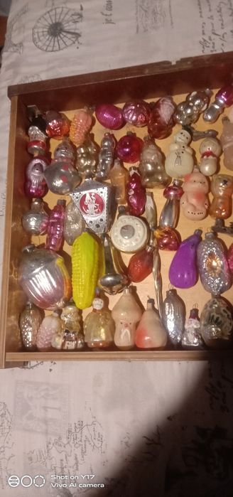 Новорічні іграшки.кого цікавлять зверніть