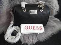 Oryginalny Kurferek marki Guess