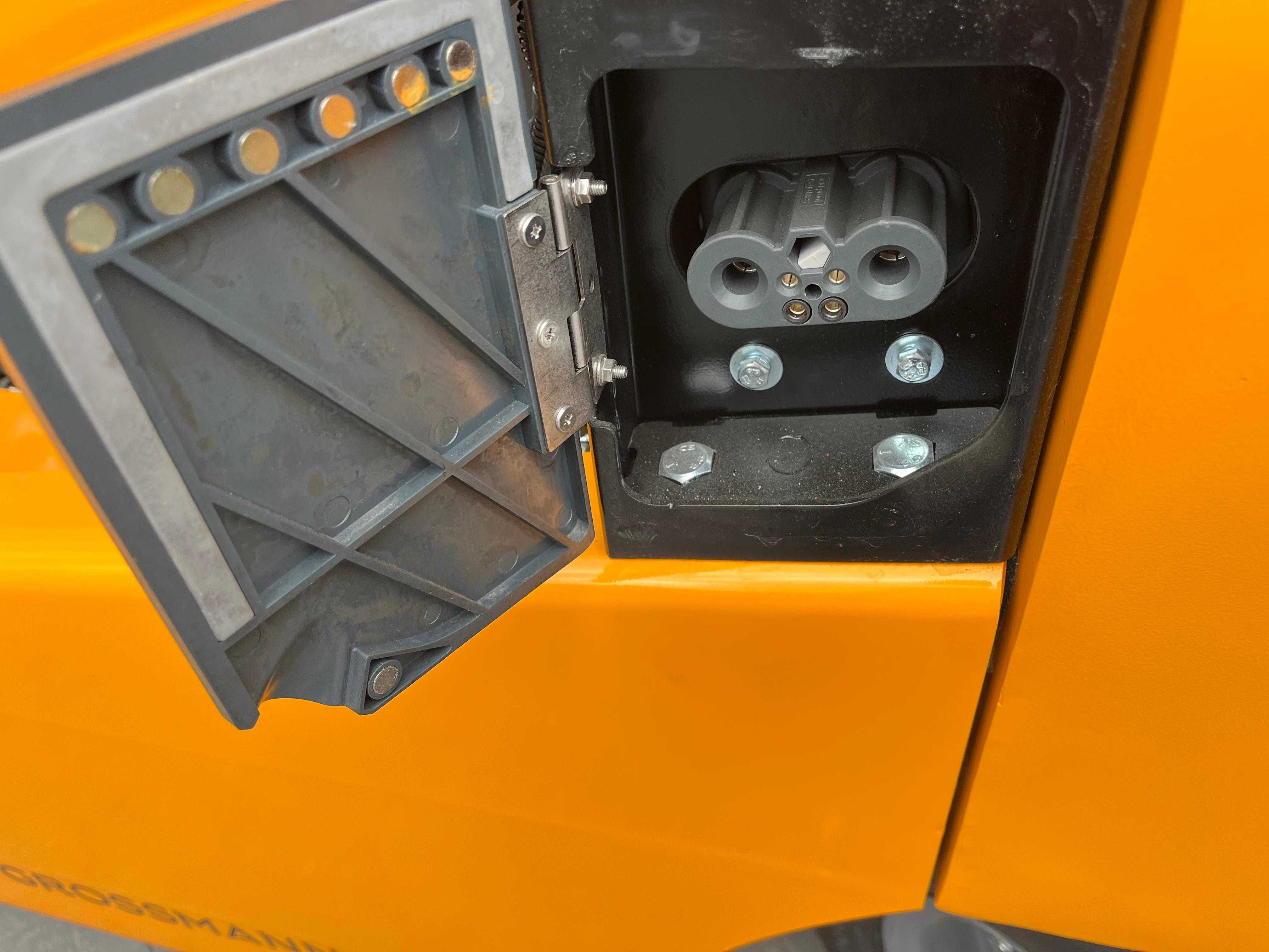 Nowy elektryczny wózek widłowy Gunter Grossmann 3T Triplex 4,8m