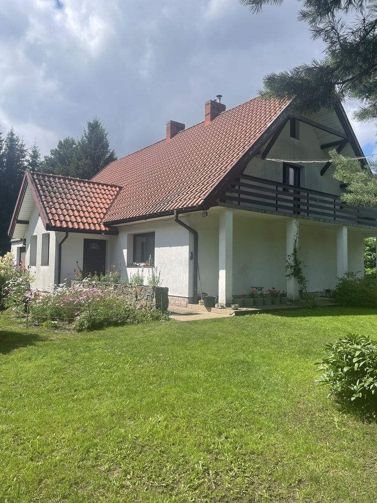 DOM z dużą  działką  przy jeziorze