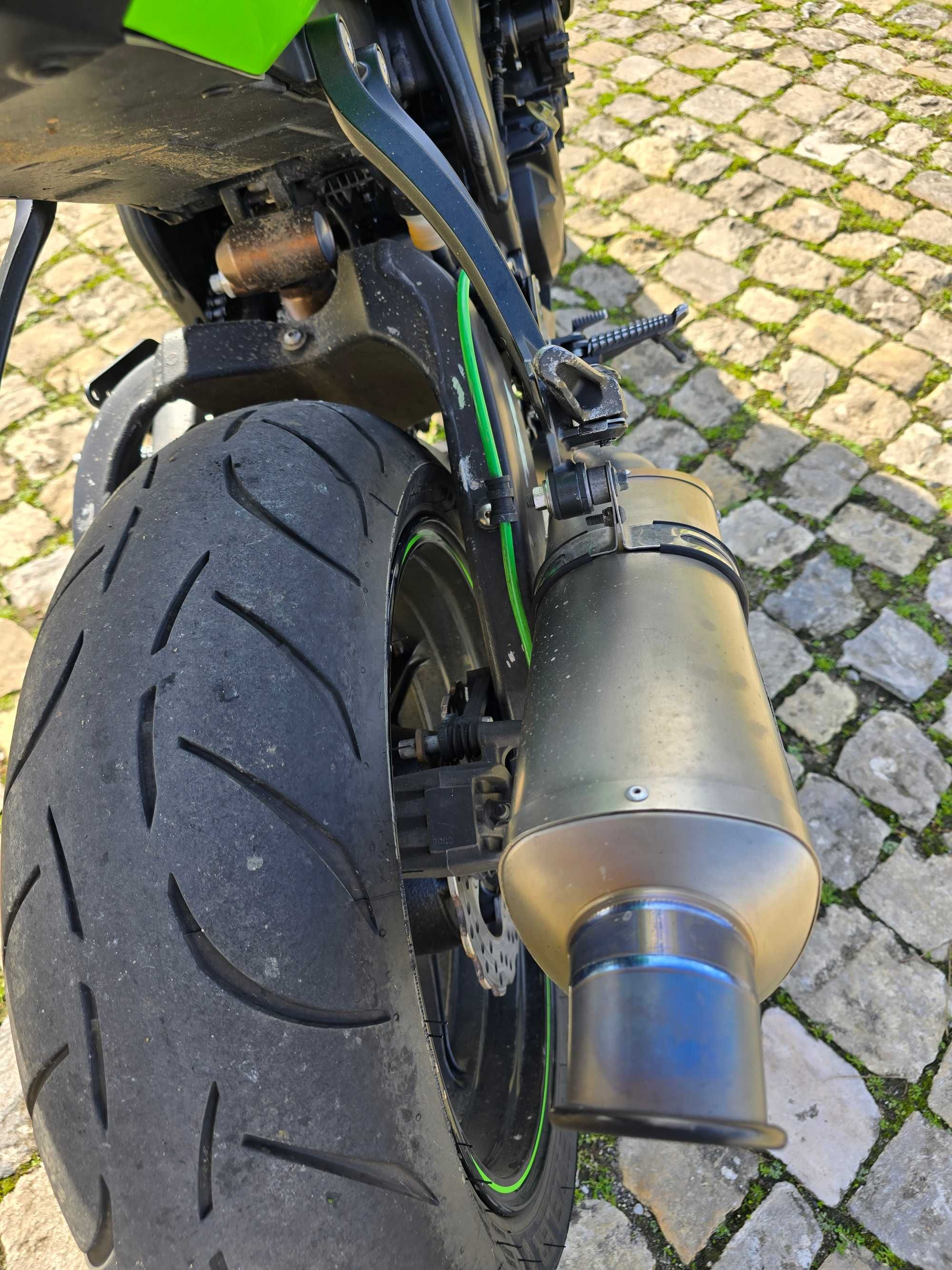 Kawasaki NINJA ZX10R 2008