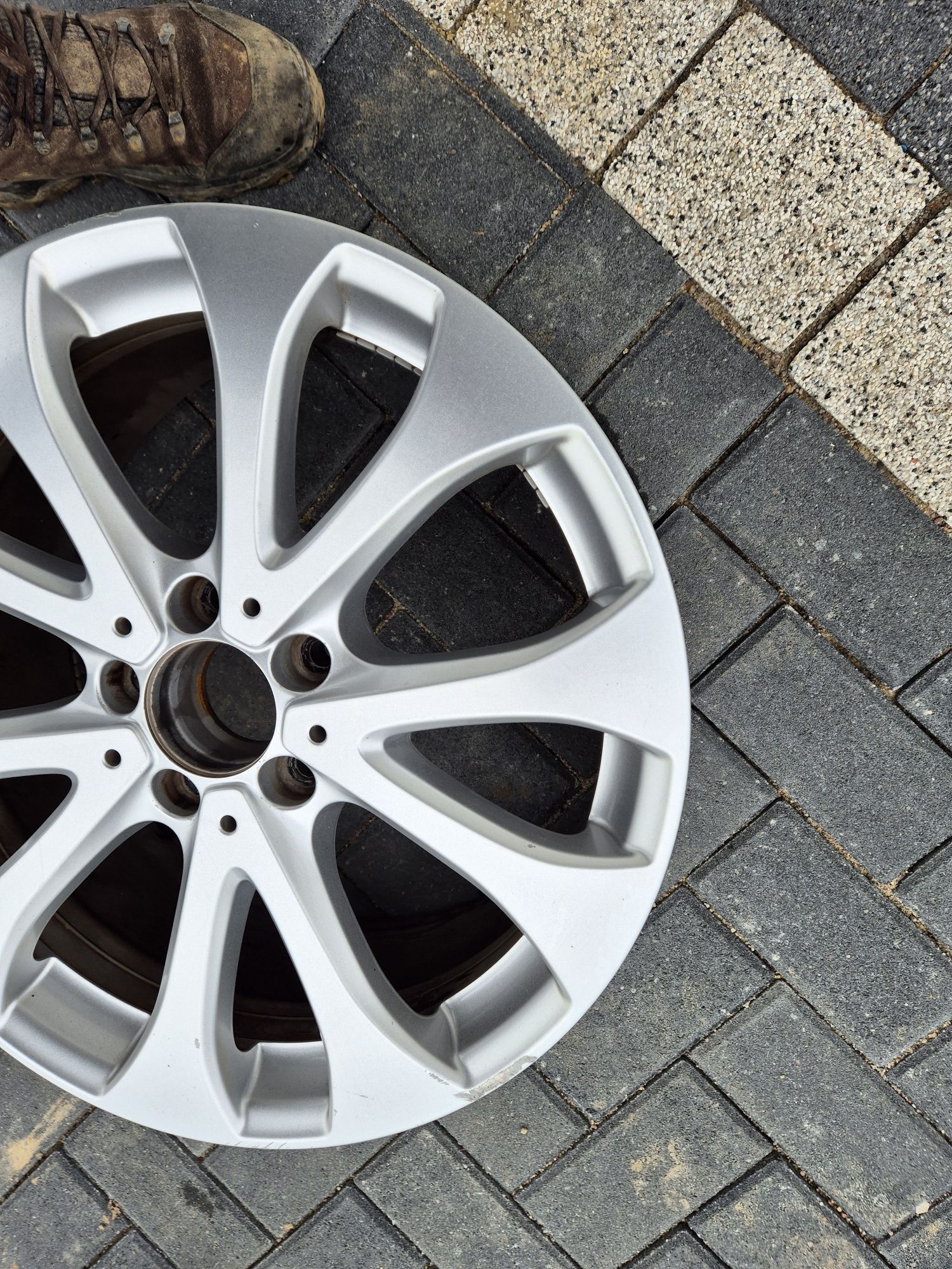 Felga Mercedes E-klasa W213 A213401.1100 8Jx18 Et43 ladna