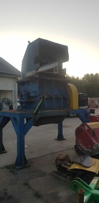 Młyn jednowałowy ,rozdrabniacz 50 Kw