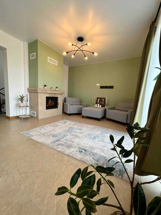 Продаж 2-поверхового будинку в Сололнці