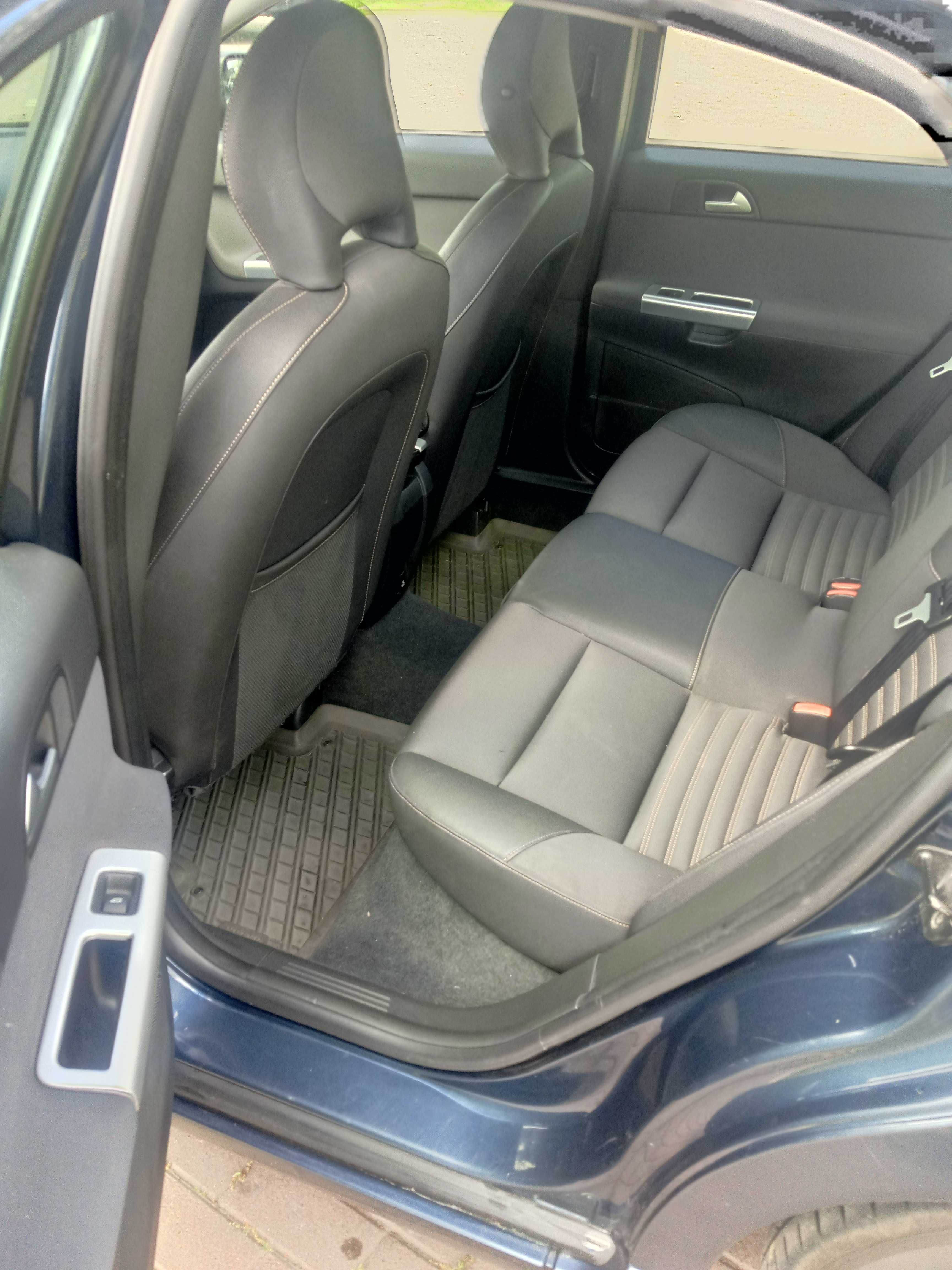 Продам VolvoS40 2011