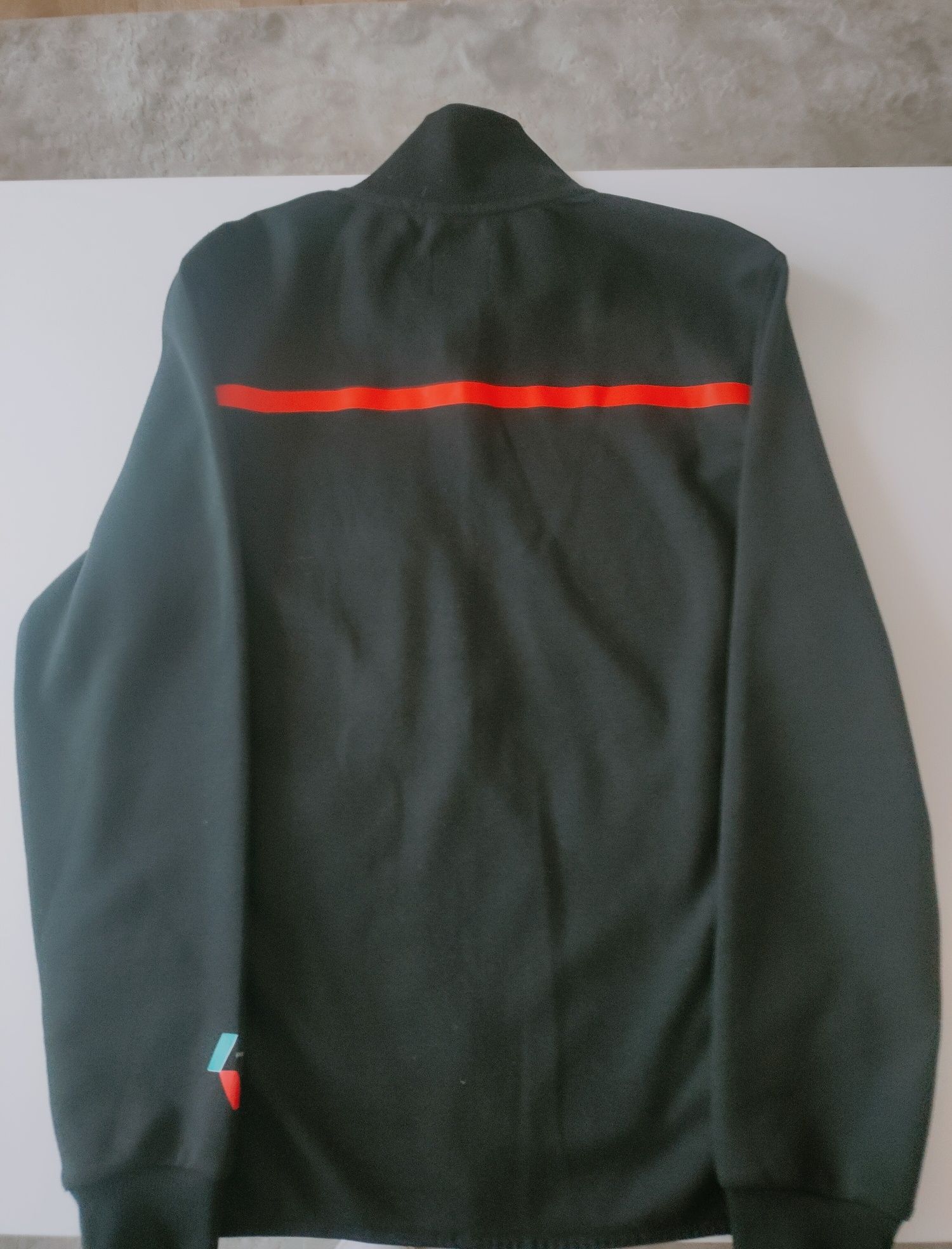 Nowa bluza zasuwana