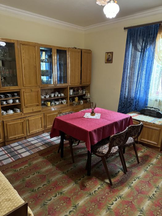 Продається будинок в смт Буштино