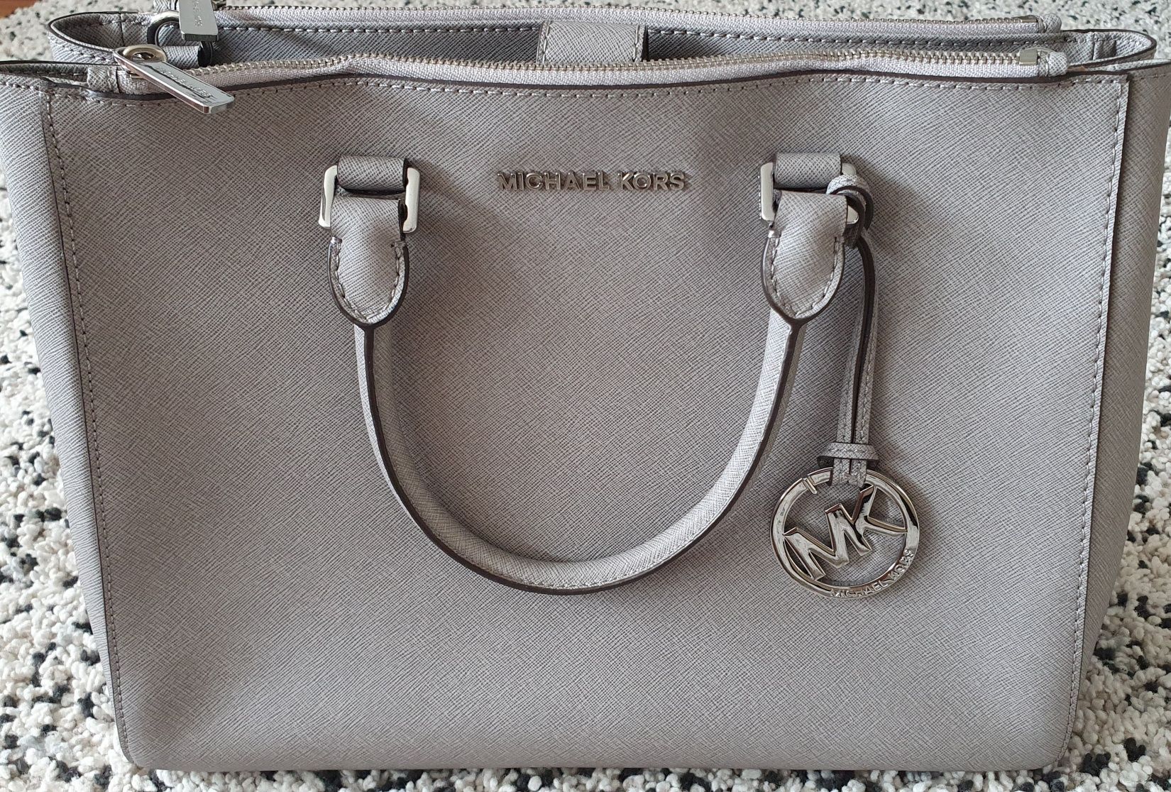 Michael Kors torebka  Jet Set Travel Lg Dressy Tote Pearl Grey