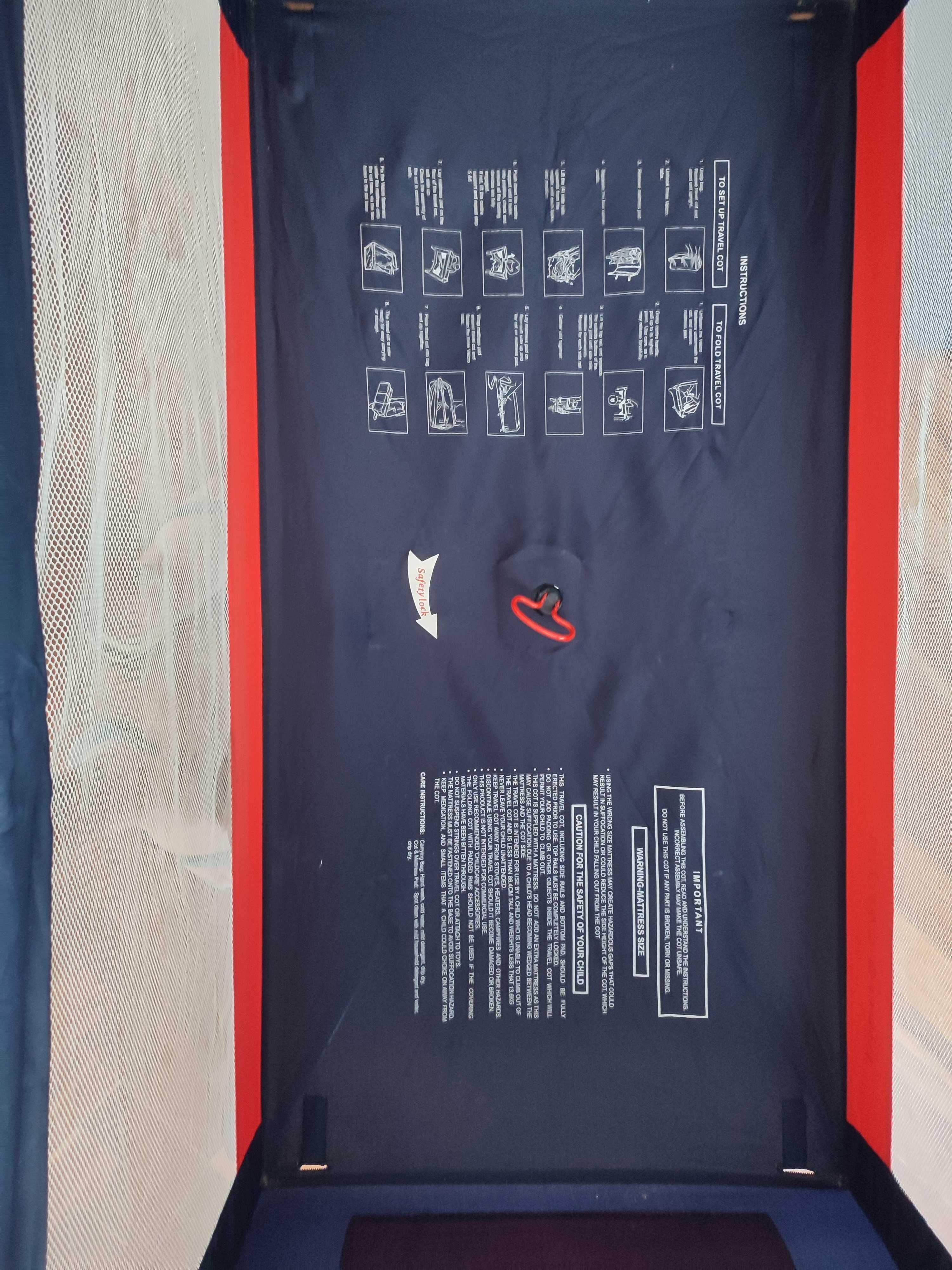 Cama de viagem para criança Pierre Cardin - Como Nova!