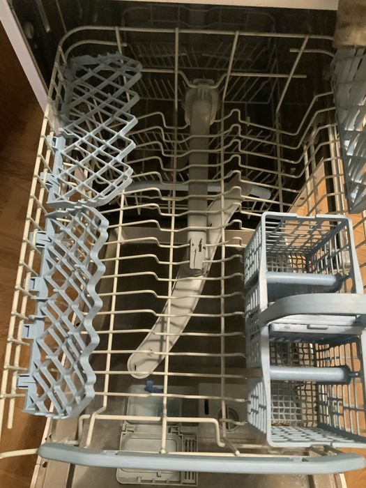 Пральна машина  indezit DSG 573