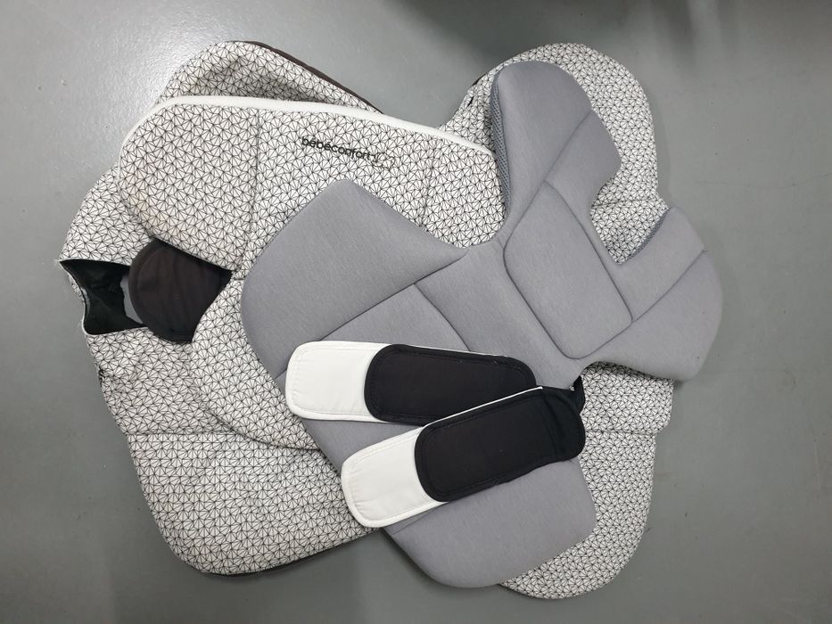 Cadeira auto Axiss Bébéconfort Maxi-Cosi como nova