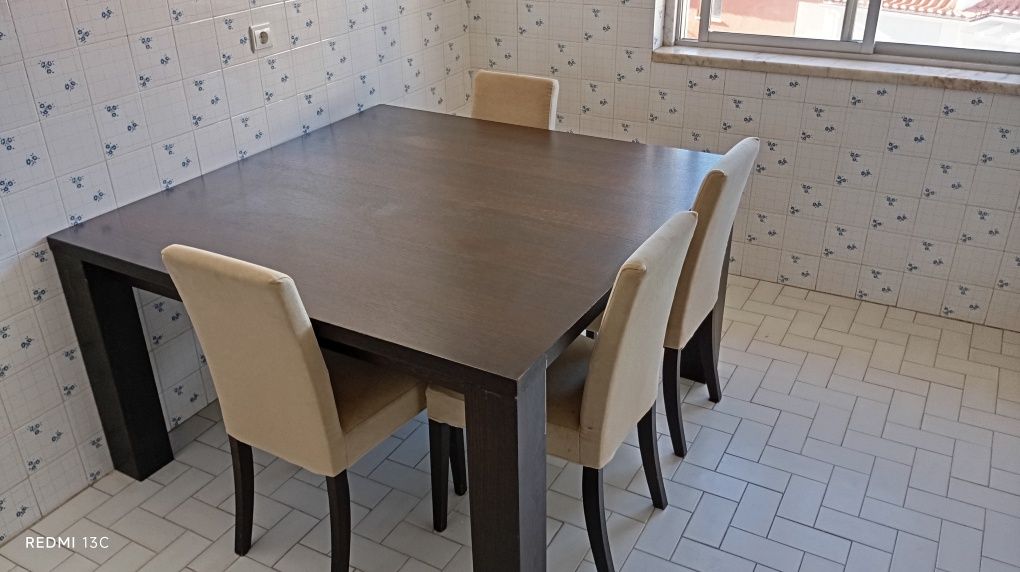 Vendo mesa de jantar