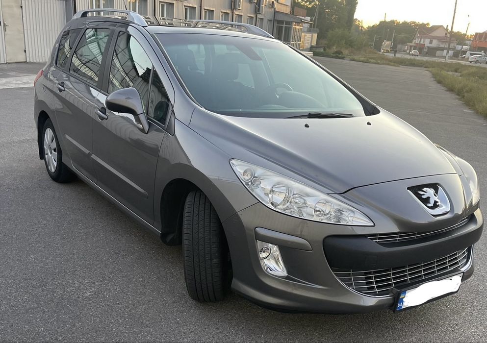 Pegueot 308 2009 рік