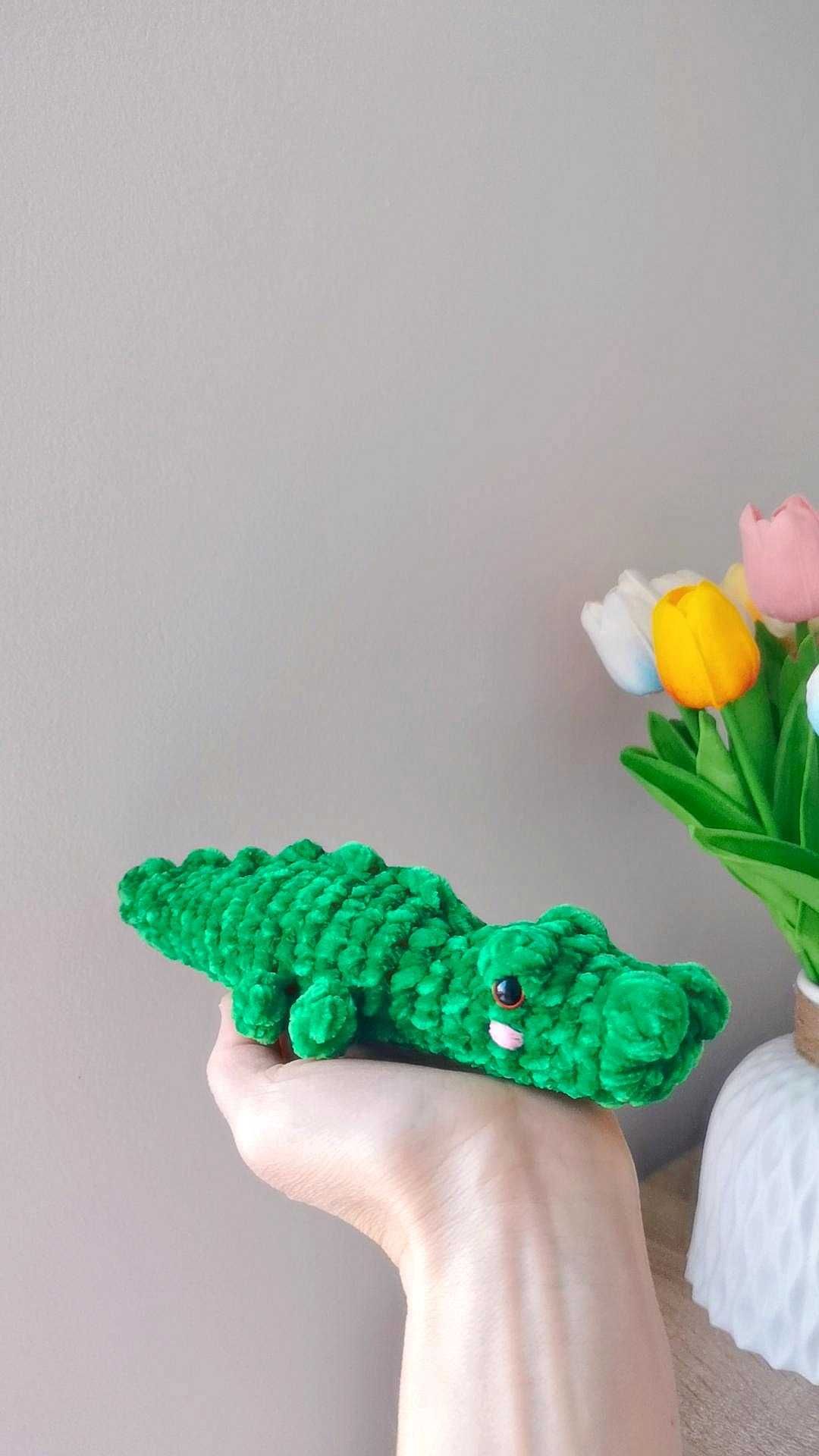 Krokodyl, aligator na szydełku, maskotka przytulanka handmade