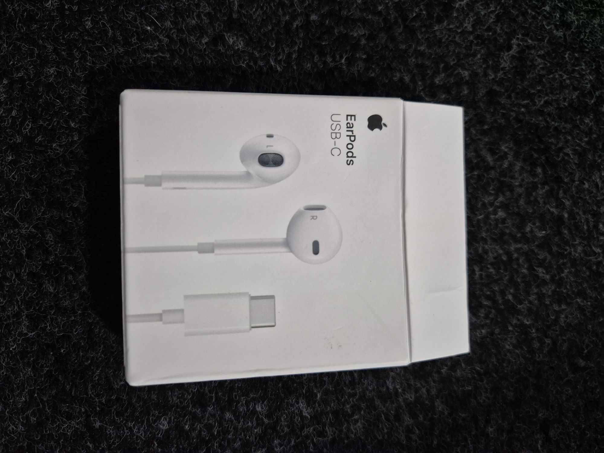 Apple EarPods com conector USB-C