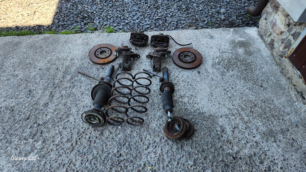 Стойка взбори Peugeot пежо 406 коплектом