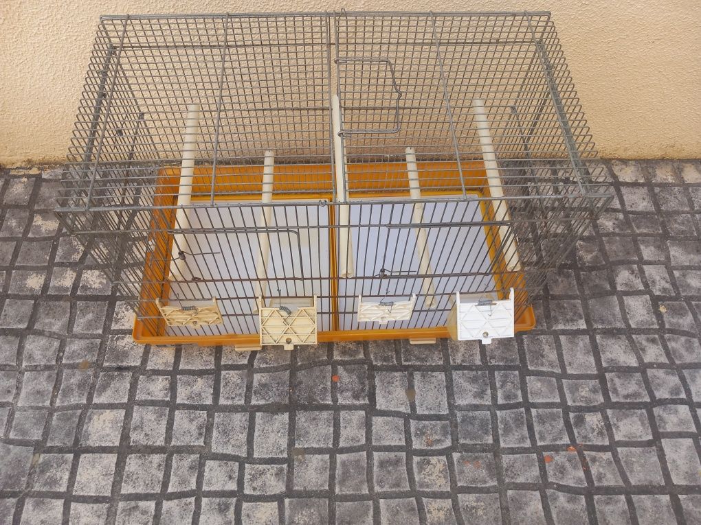 Gaiolas  para  os  passaros.
