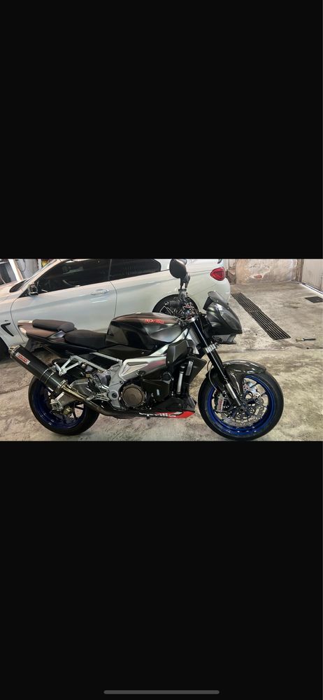 Aprilia tuono rsv1000r gen 2
