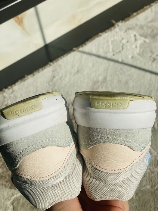 кроси жіночі adidas