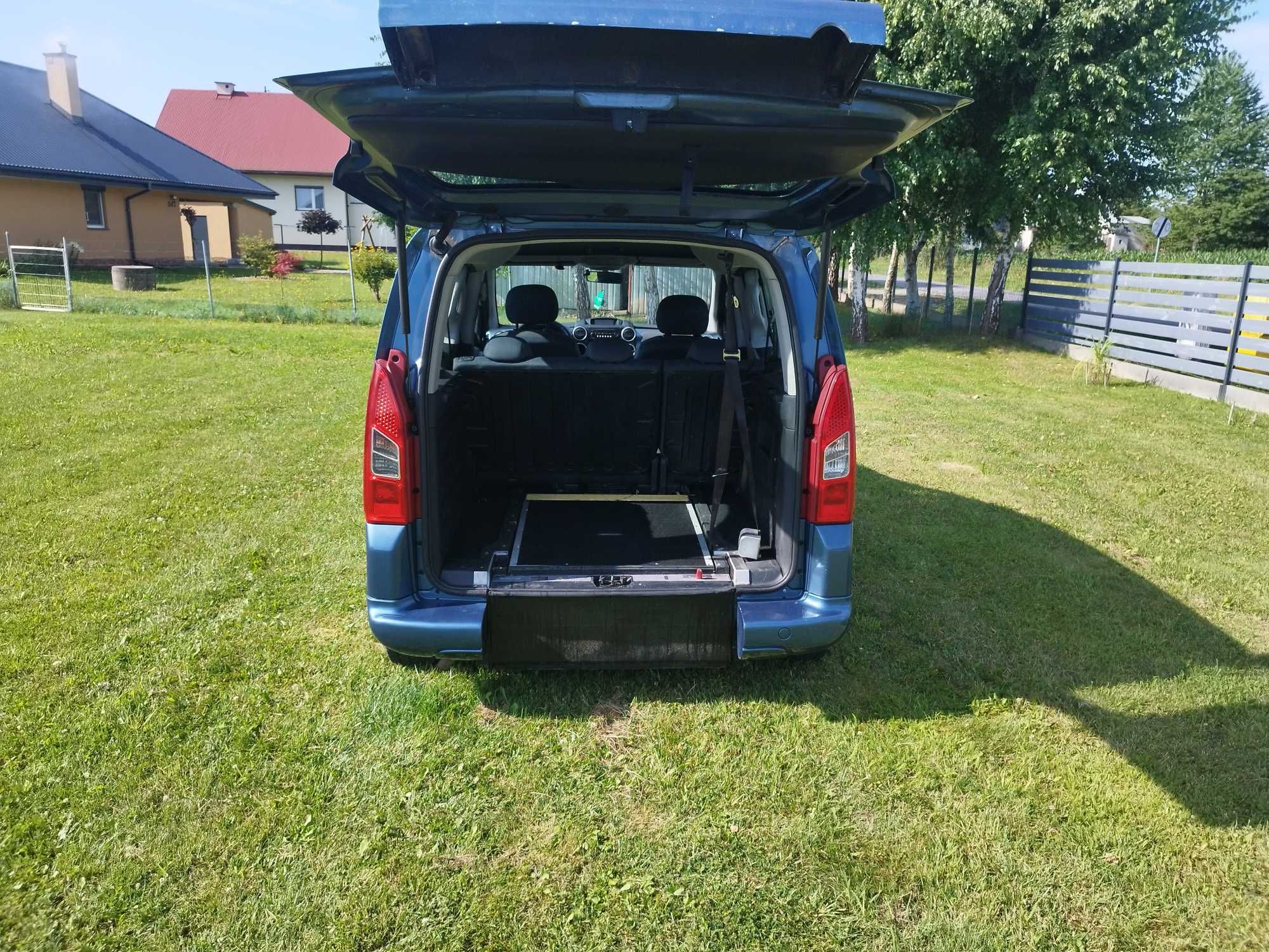 Peugeot Partner Tepee przystosowany do przewozu osoby na wózku