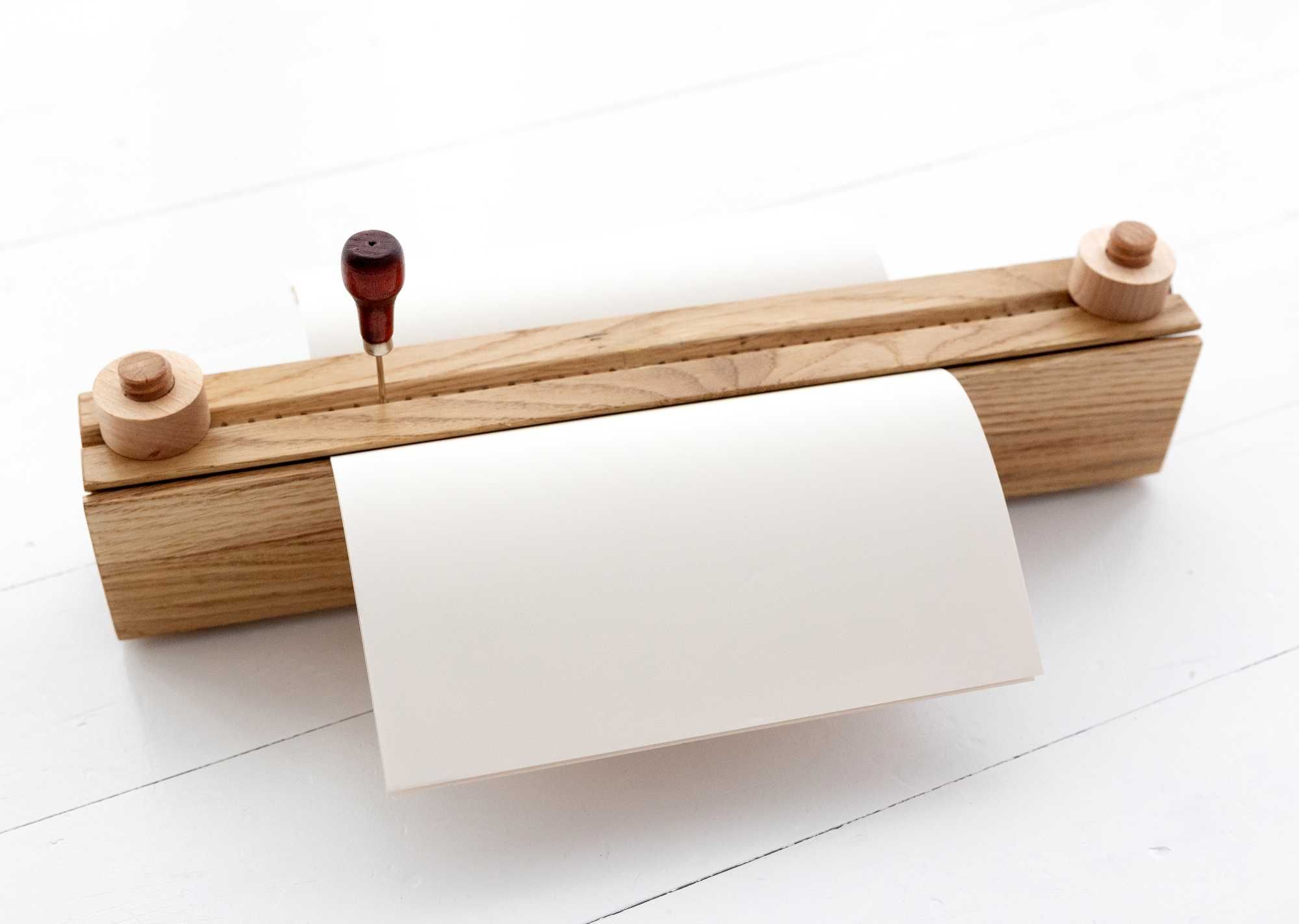 Podstawka introligatorska - Bookbinding cradle for punching