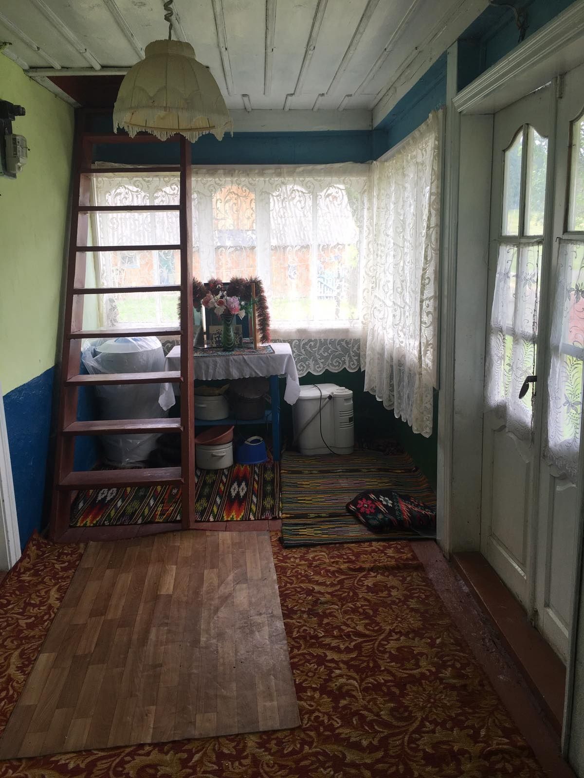 Продаж дерев'яного будинку