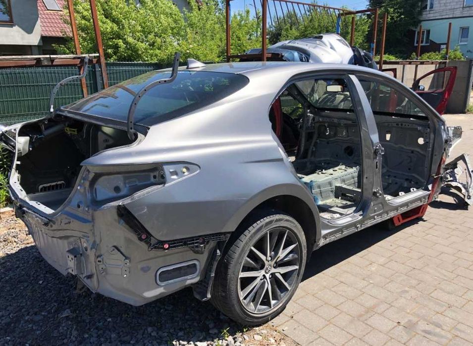 Бампер Toyota Camry Тойота Камри Кемри Четверть Запчастини Camry LE