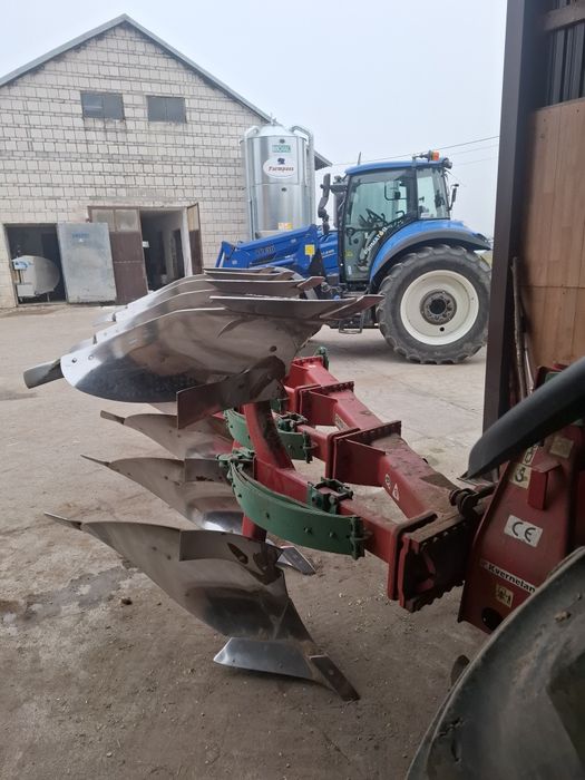 Sprzedam plug 4 skibowy obrotowy kverneland