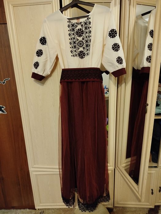 Сукня жіноча вишита святкова 50-52 розмір