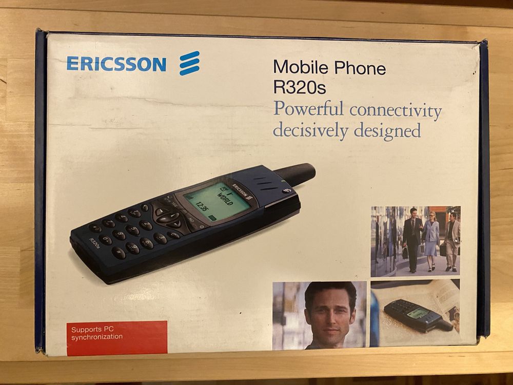 Ericsson R320s mobil phone