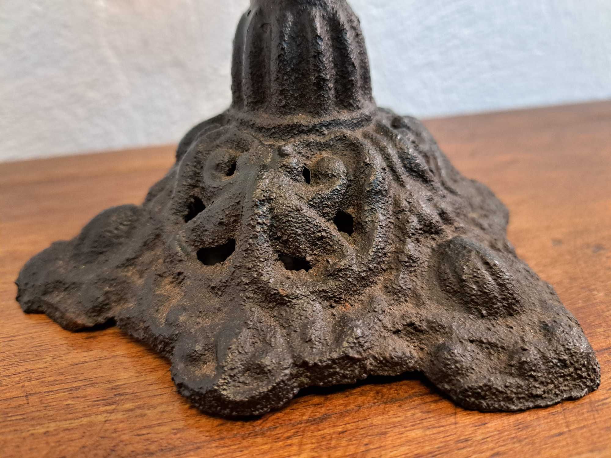 Lampa naftowa stołowa żeliwna szklany pojemnik palnik ocynk knot