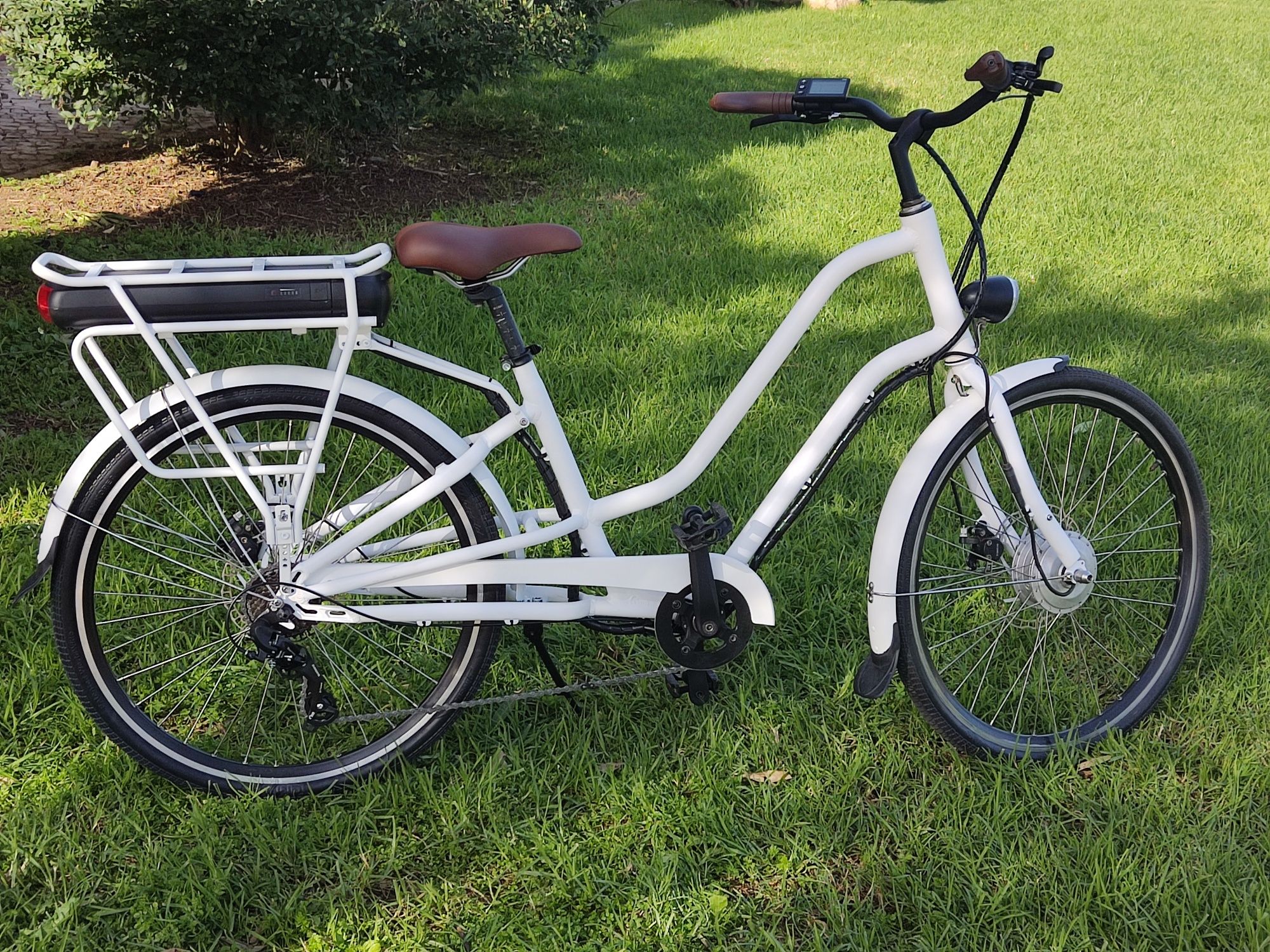 Bicicleta 100 % elétrica ( Estado novo )